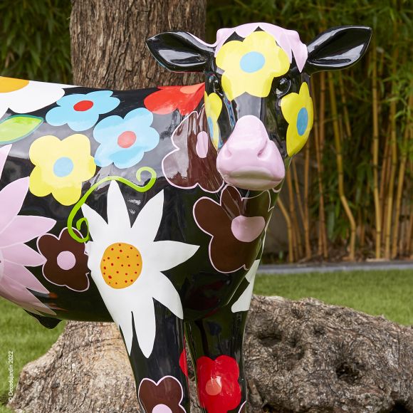 Statue vache à fleurs multicolores grandeur nature, résine et vernis carrosserie.